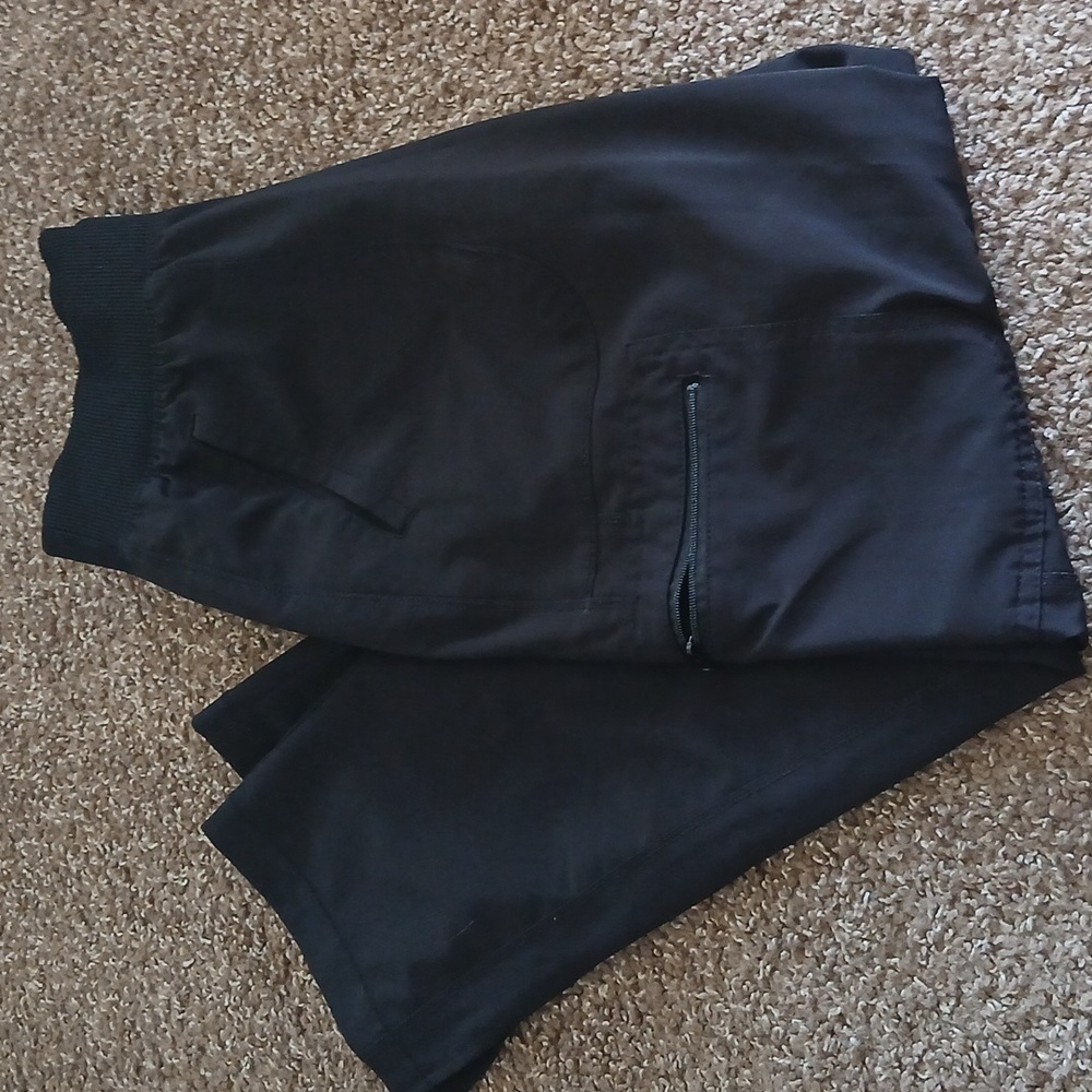 Infinity by Cherokee black pocketed scrub pants size PS